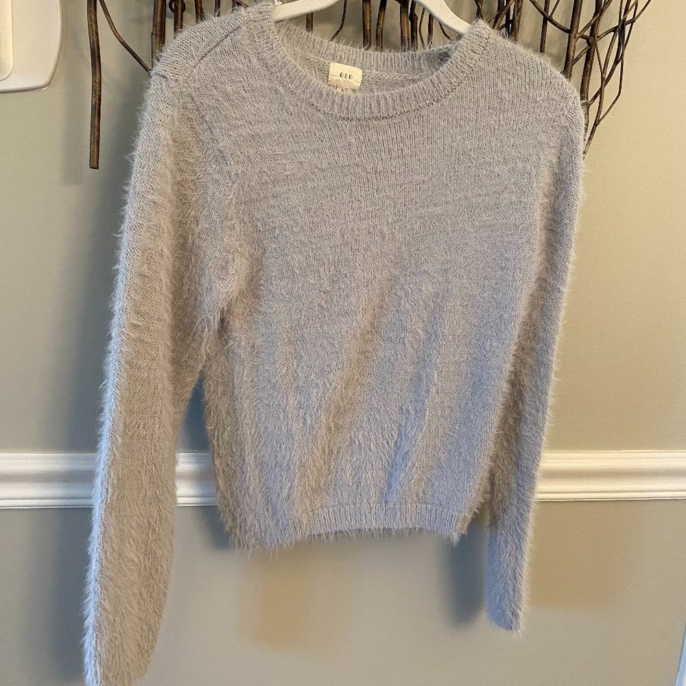 O & O Gray Fuzzy Sweater, Grey Long sleeve